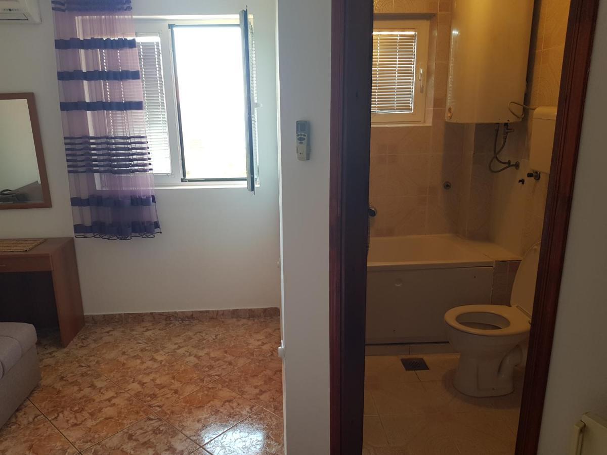 Apartments Drobni Pijesak Petrovac Номер фото