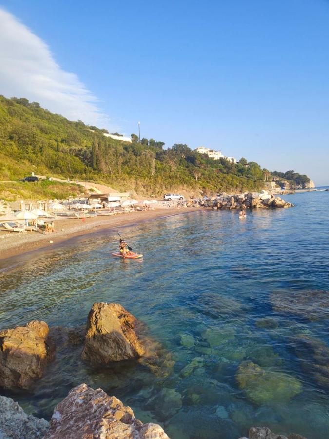 Apartments Drobni Pijesak Petrovac Екстер'єр фото