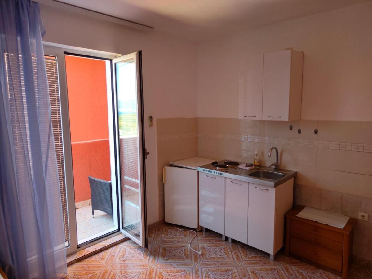 Apartments Drobni Pijesak Petrovac Екстер'єр фото