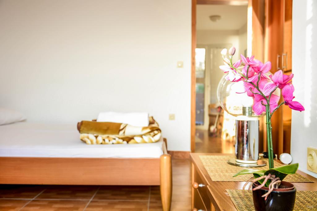 Apartments Drobni Pijesak Petrovac Екстер'єр фото