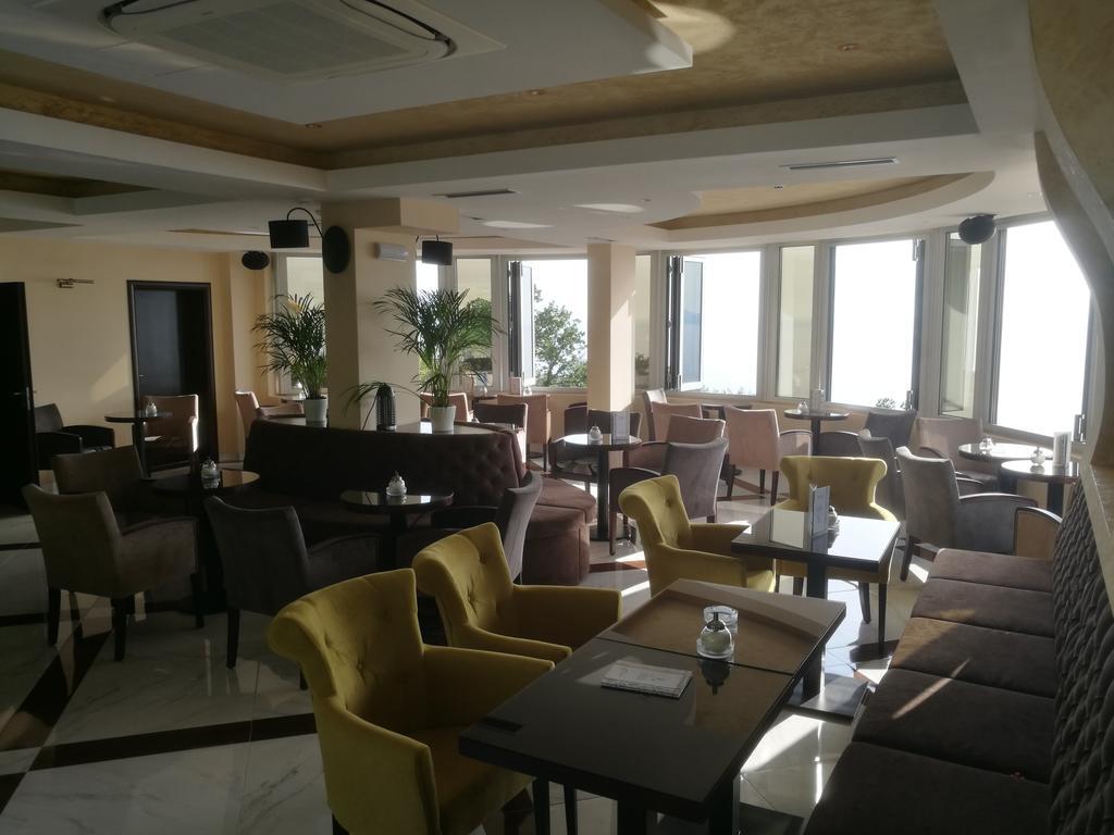Apartments Drobni Pijesak Petrovac Екстер'єр фото